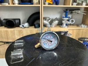 Đồng hồ áp suất khí nén – Mặt dầu